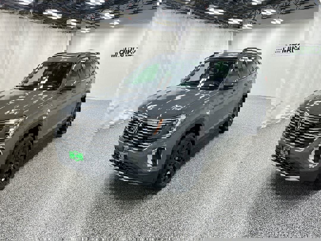 2026 Volkswagen Atlas SE Technology photo 2