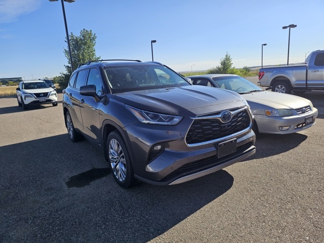 2021 Toyota Highlander Hybrid Platinum photo 2