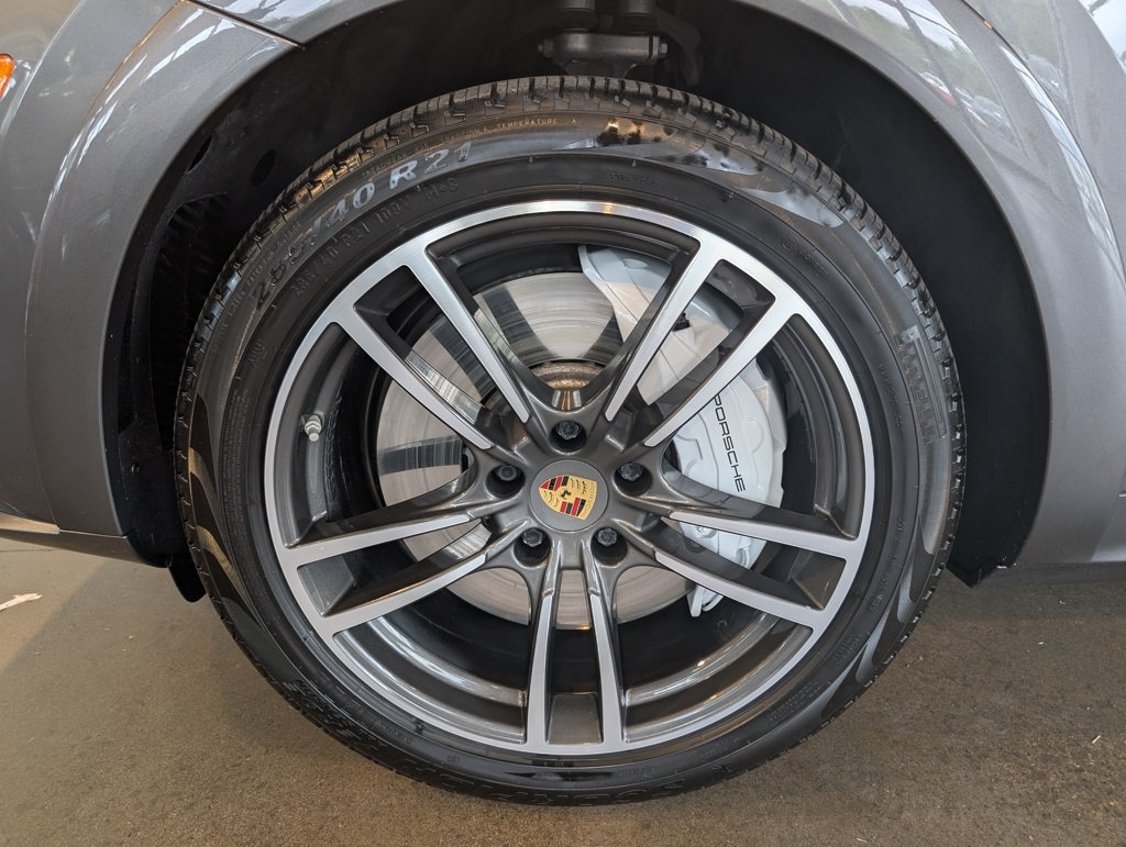 2019 Porsche Cayenne Turbo photo 9