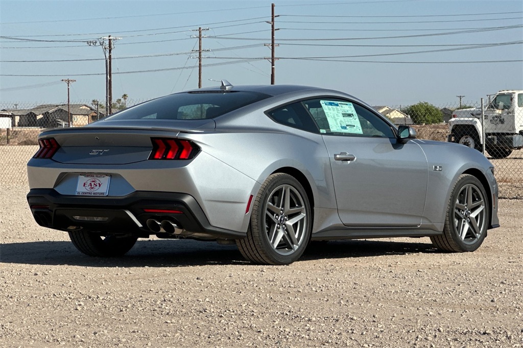 2025 Ford Mustang GT photo 4