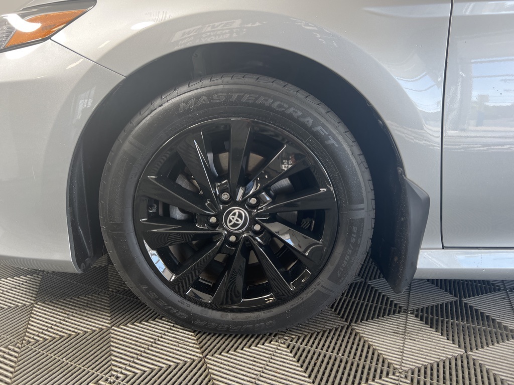 2023 Toyota Camry LE photo 25