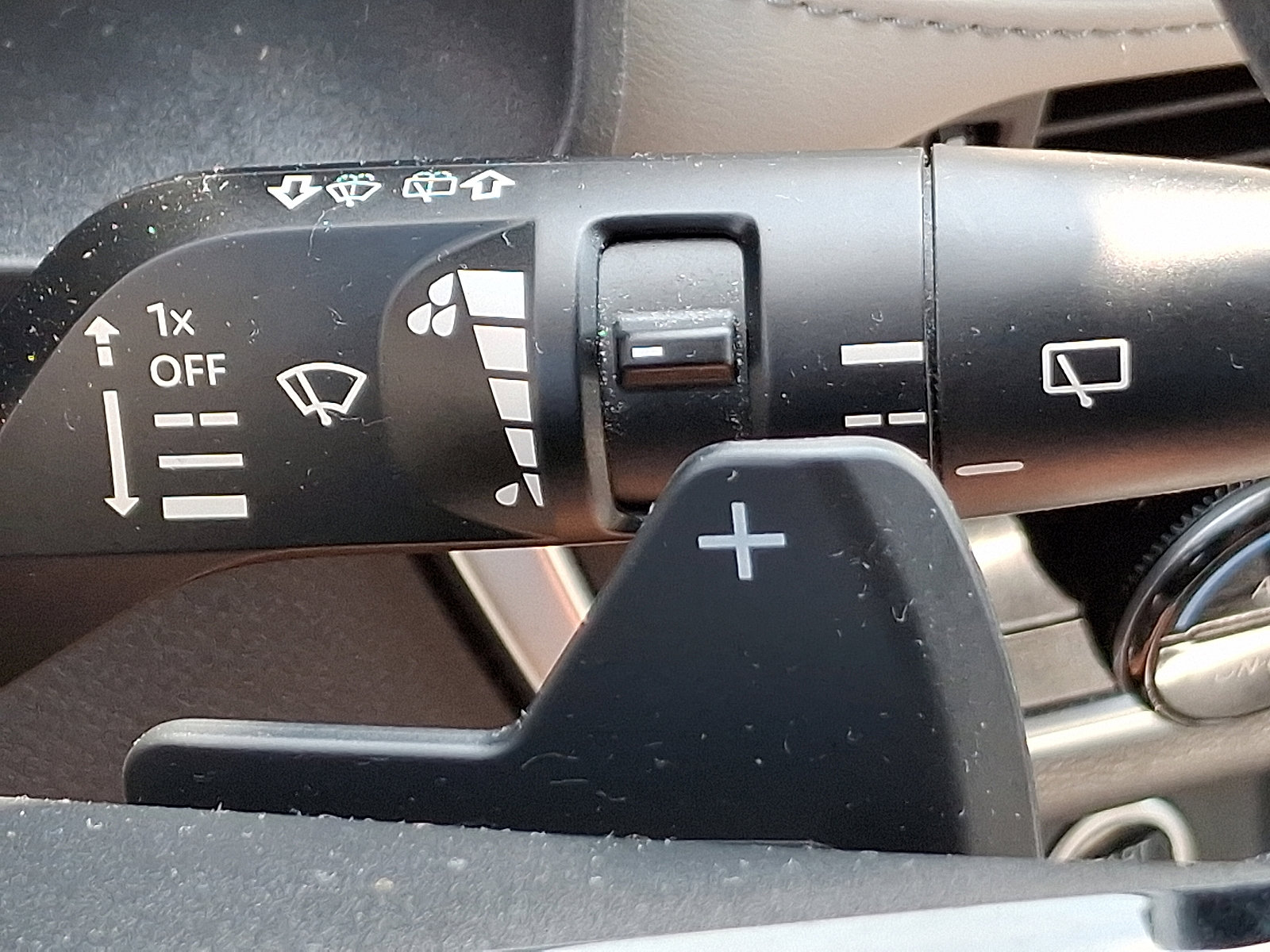 2023 Nissan Rogue SV photo 24