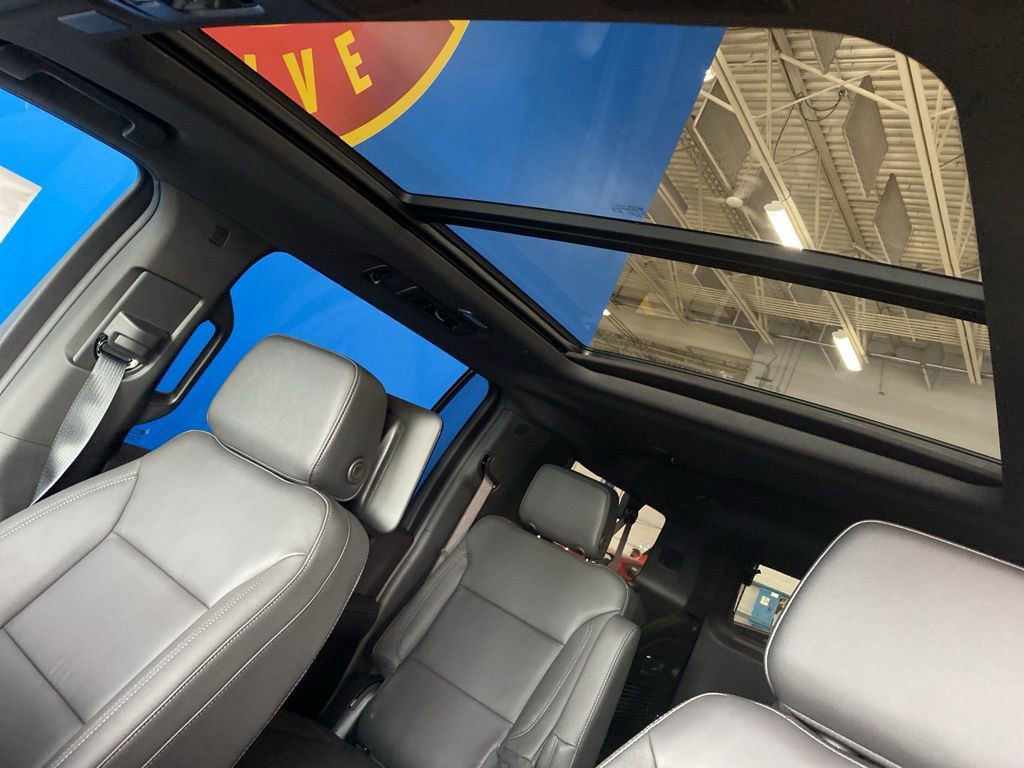 2026 Chevrolet Suburban Z71 photo 7