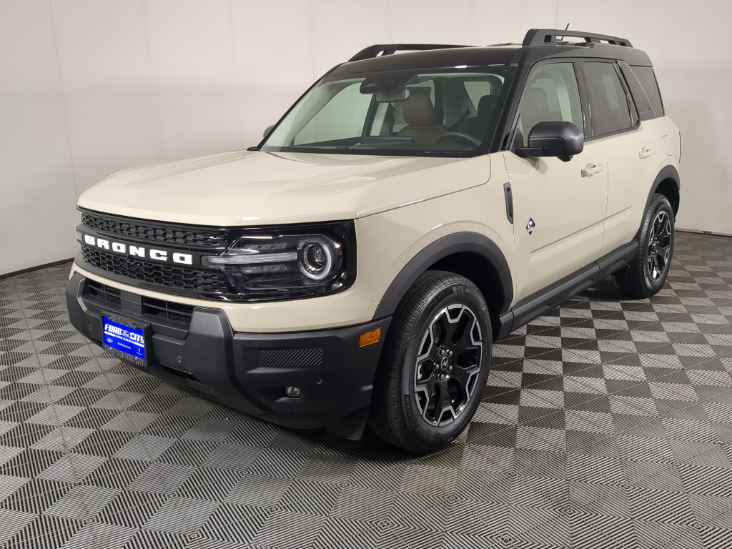 2025 Ford Bronco Sport Outer Banks photo 3