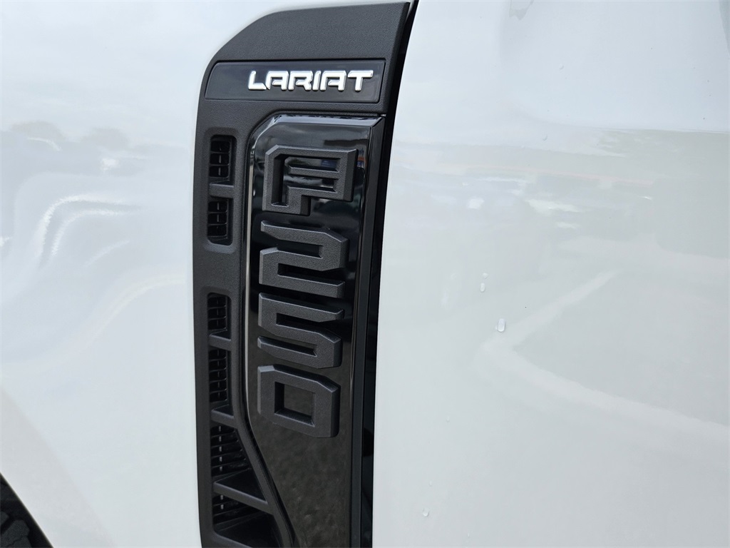 2025 Ford F-250 Lariat photo 41