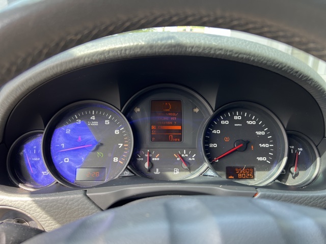 2010 Porsche Cayenne Base photo 17