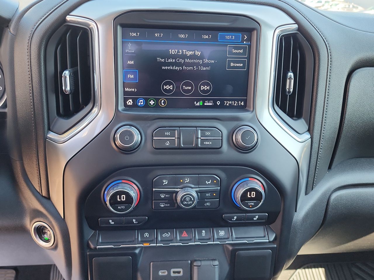 2022 Chevrolet Silverado 1500 LT photo 14