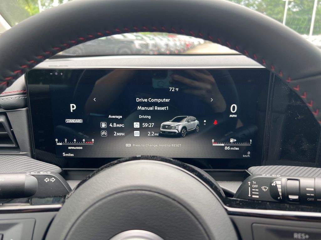 2025 Nissan Kicks SR photo 4