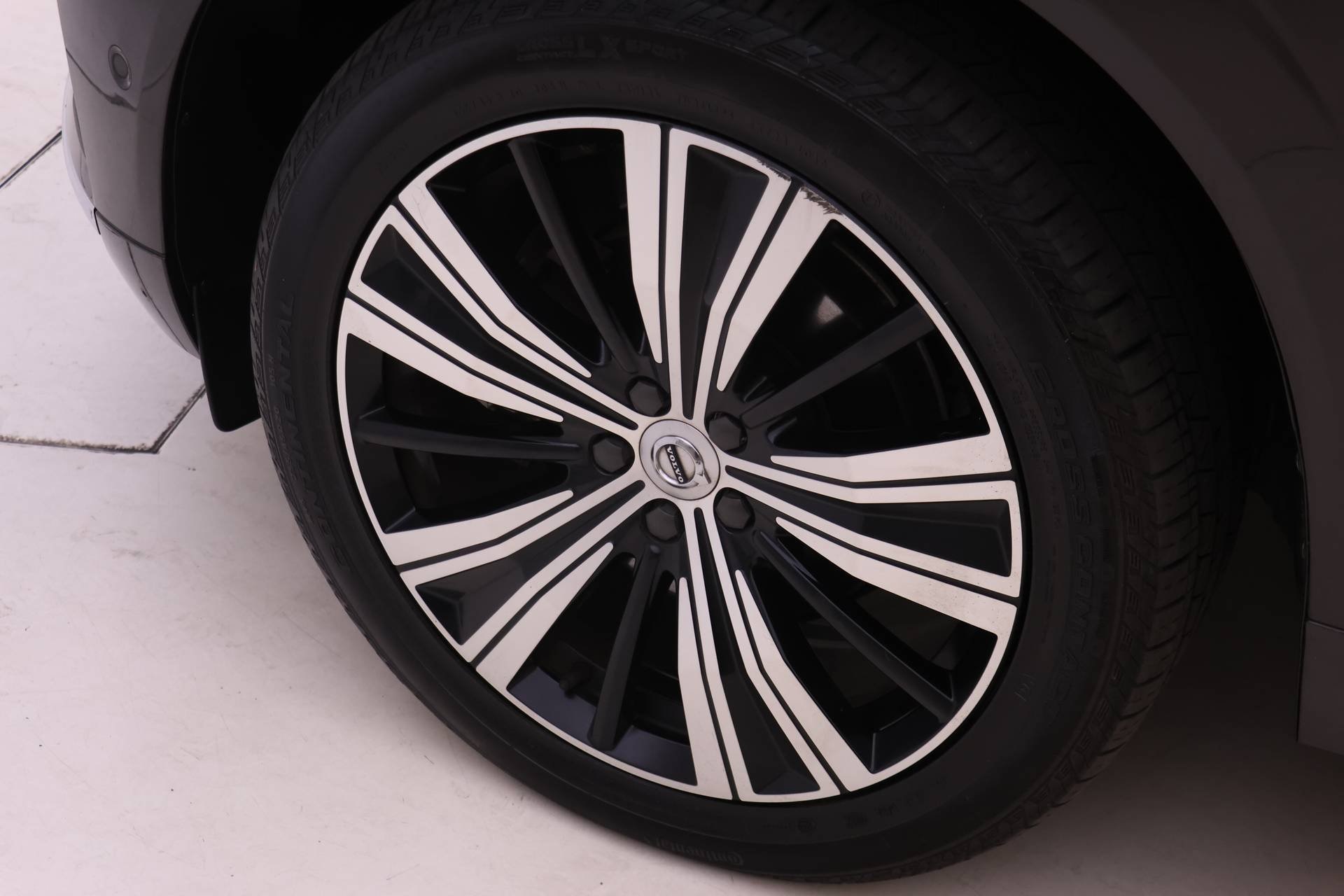 2022 Volvo XC60 B5 Inscription photo 21