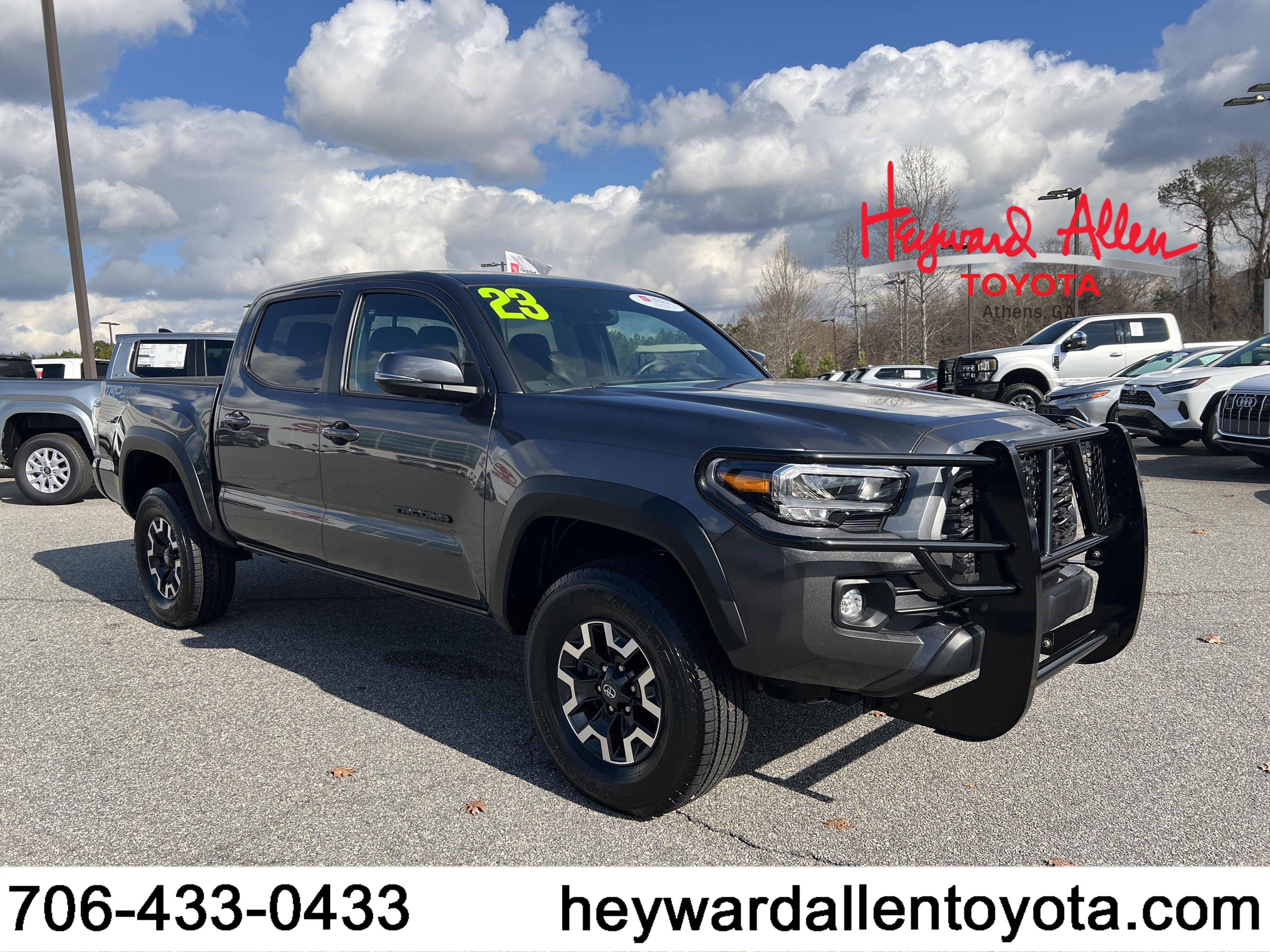 2023 Toyota Tacoma TRD Off Road's photo