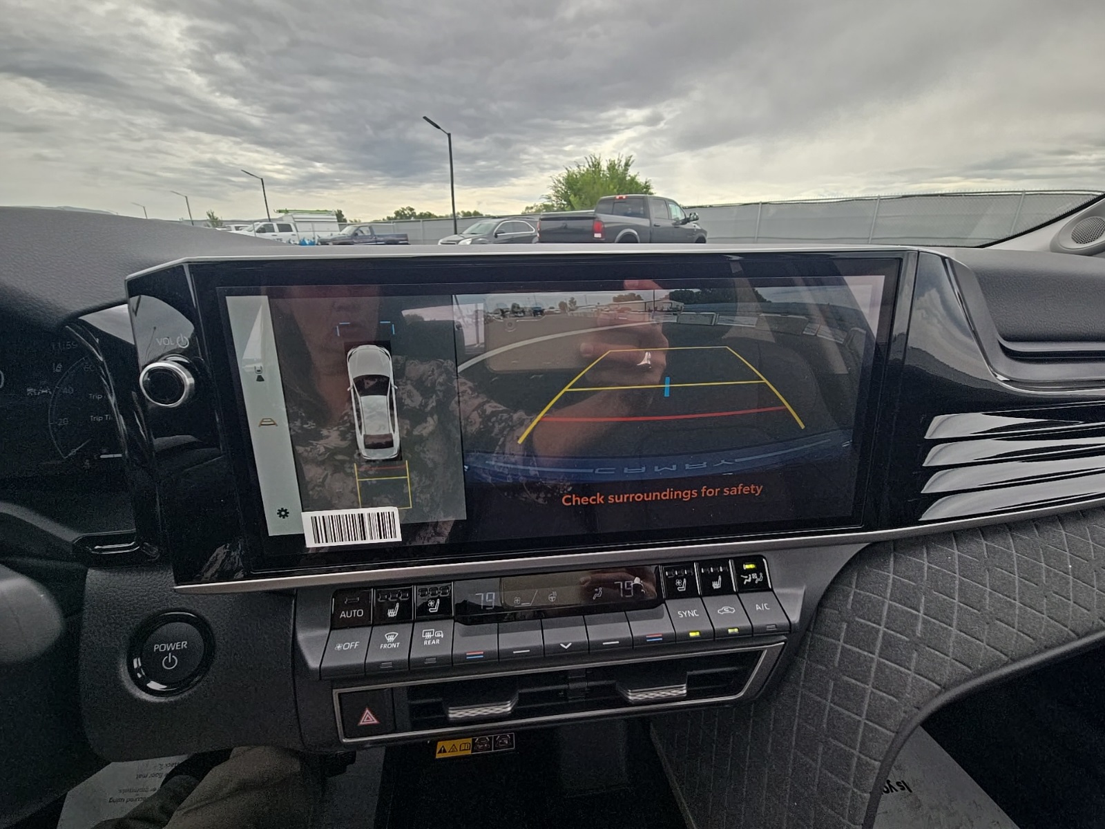 2025 Toyota Camry XLE photo 21