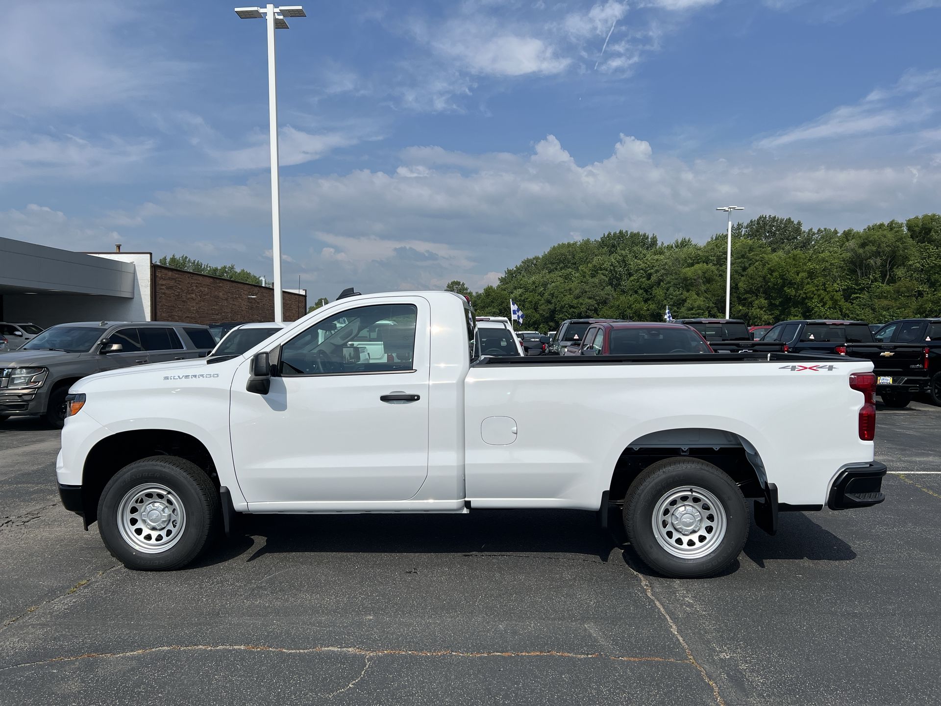 2025 Chevrolet Silverado 1500 photo 2