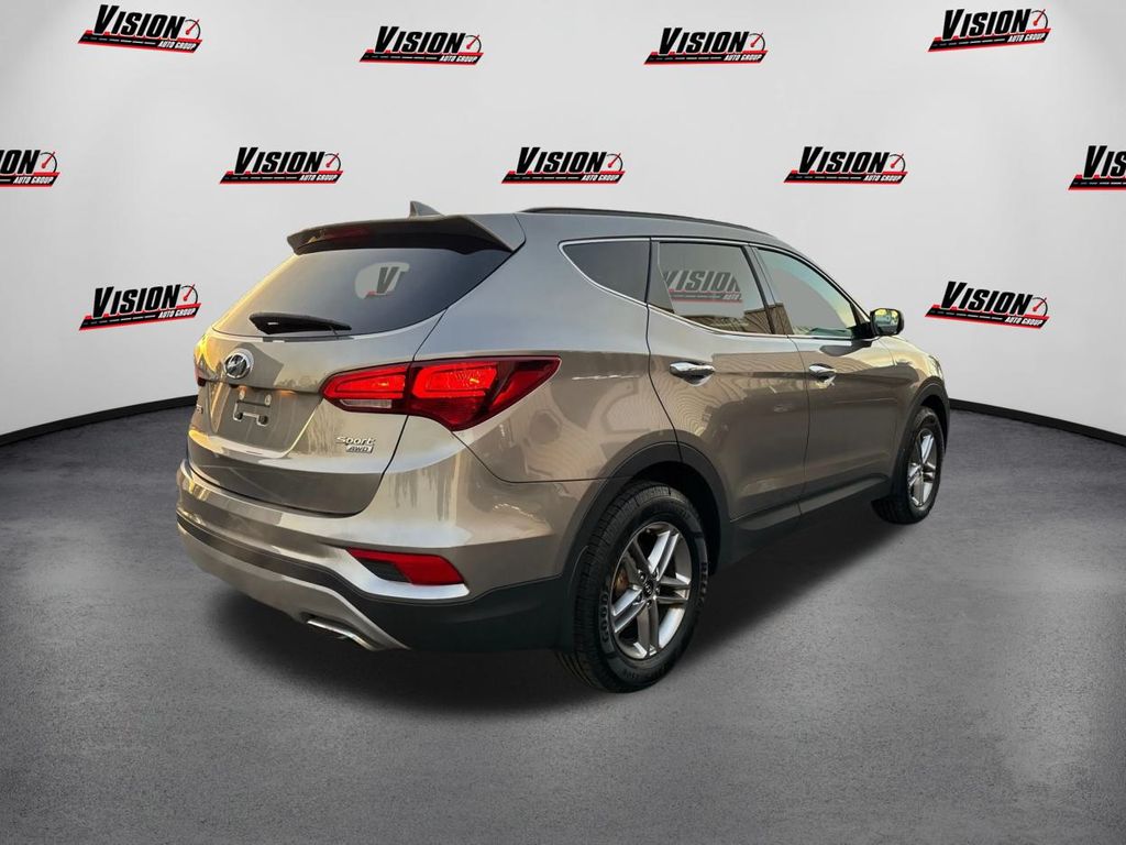 2017 Hyundai Santa Fe Sport Base photo 4
