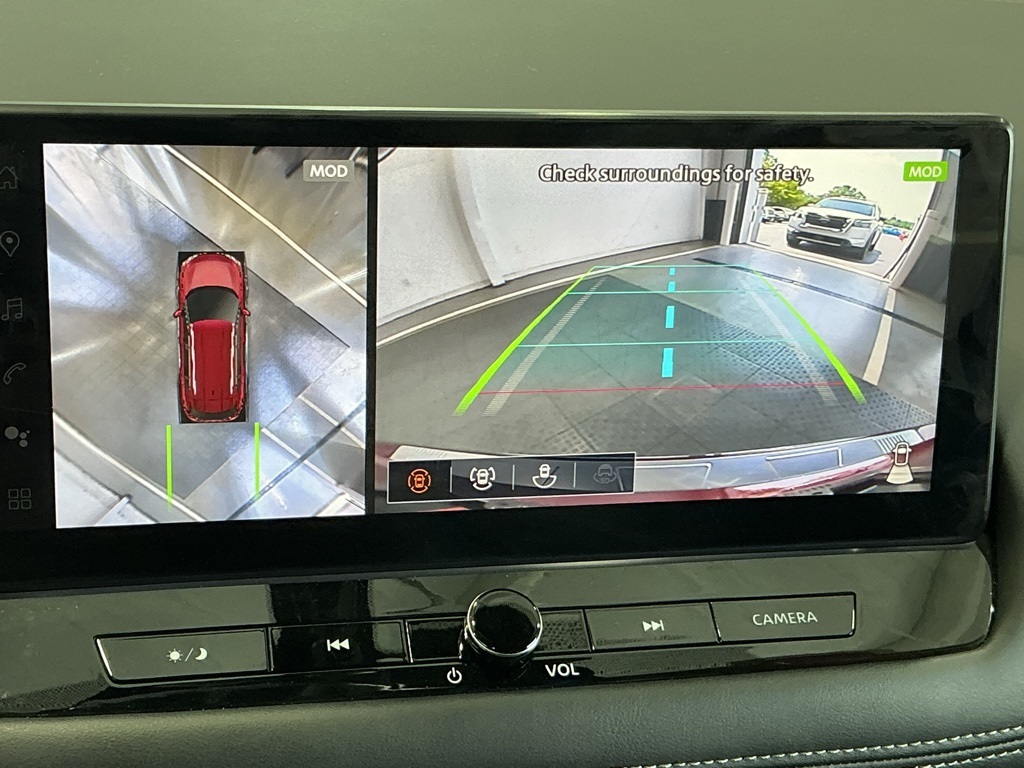 2024 Nissan Rogue Platinum photo 10