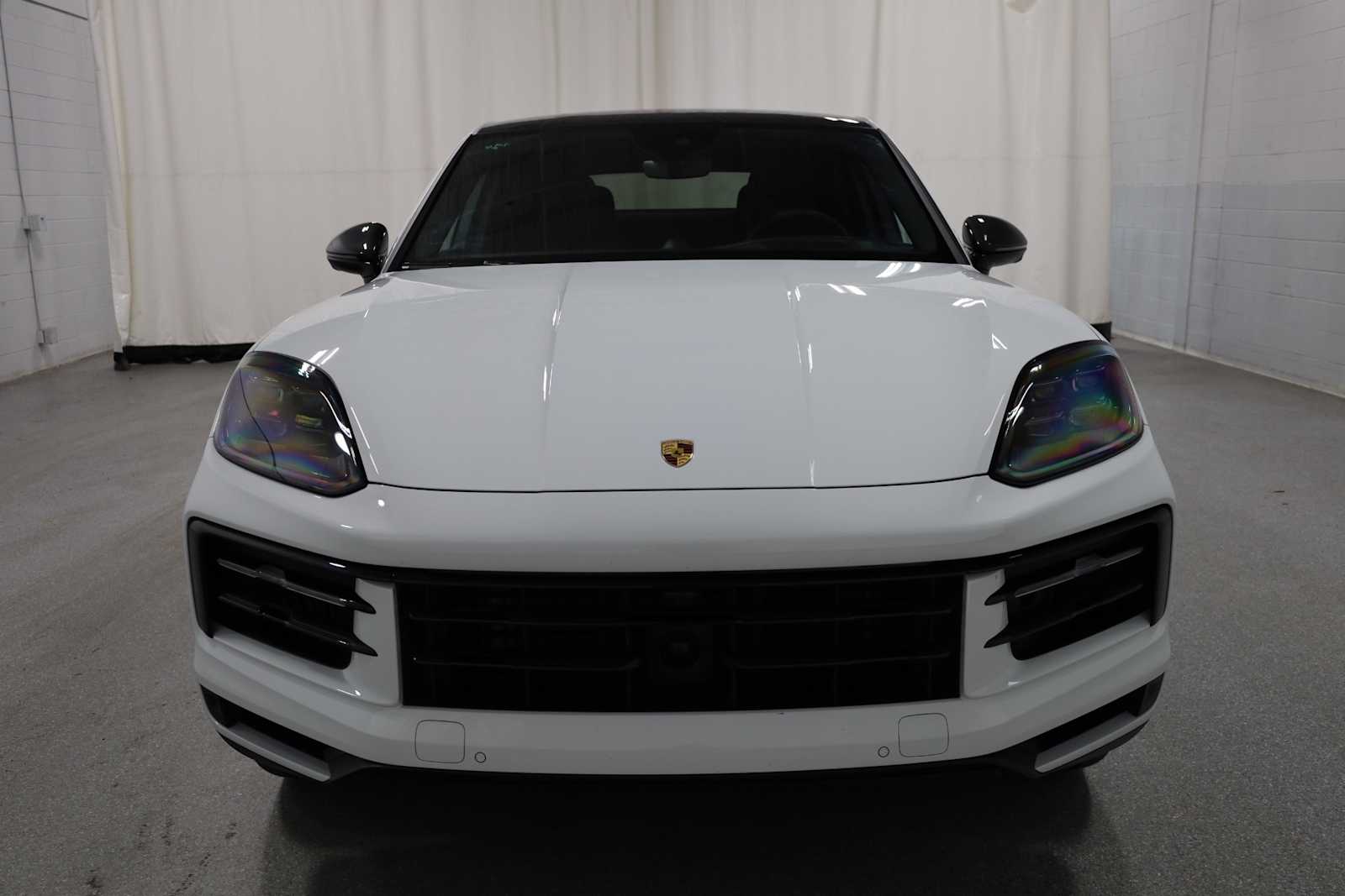 2024 Porsche Cayenne Coupe photo 11
