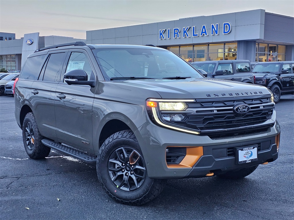 2025 Ford Expedition Tremor's photo