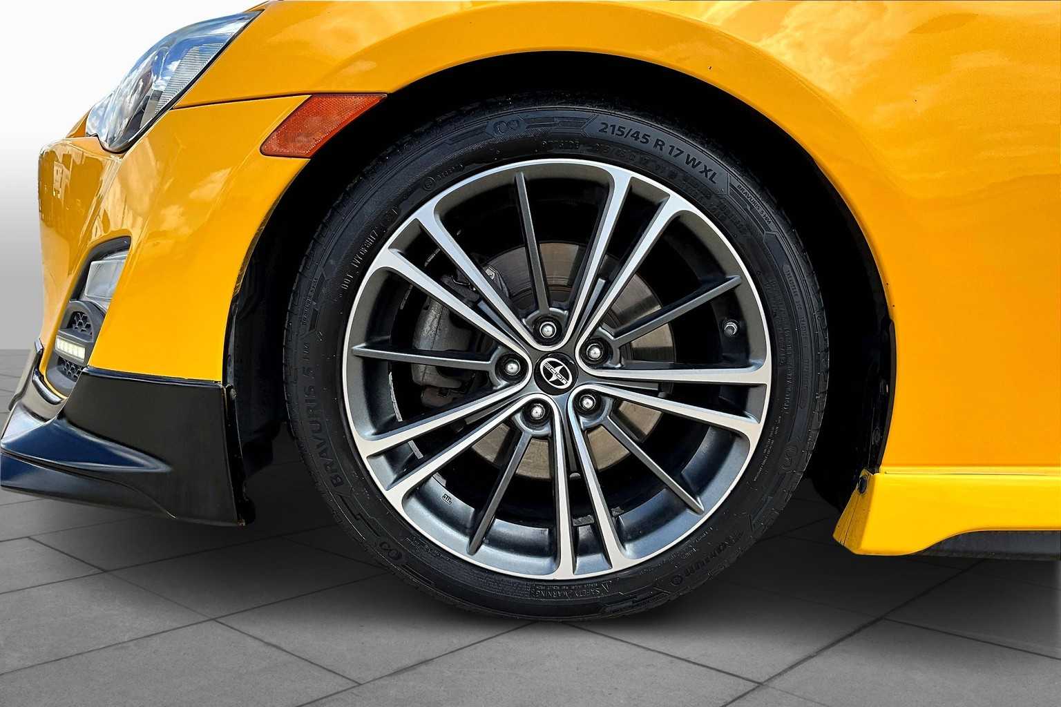 2015 Scion FR-S photo 8