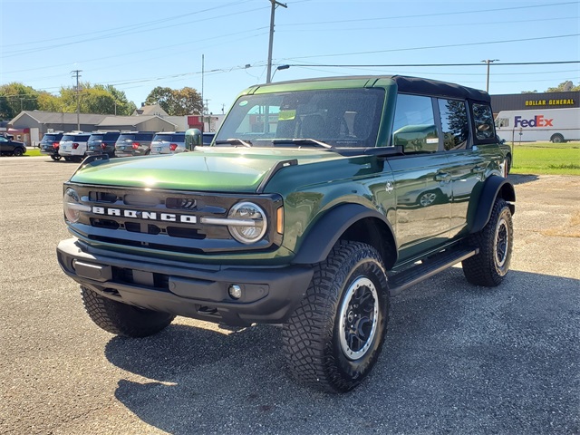 2024 Ford Bronco Outer Banks photo 8