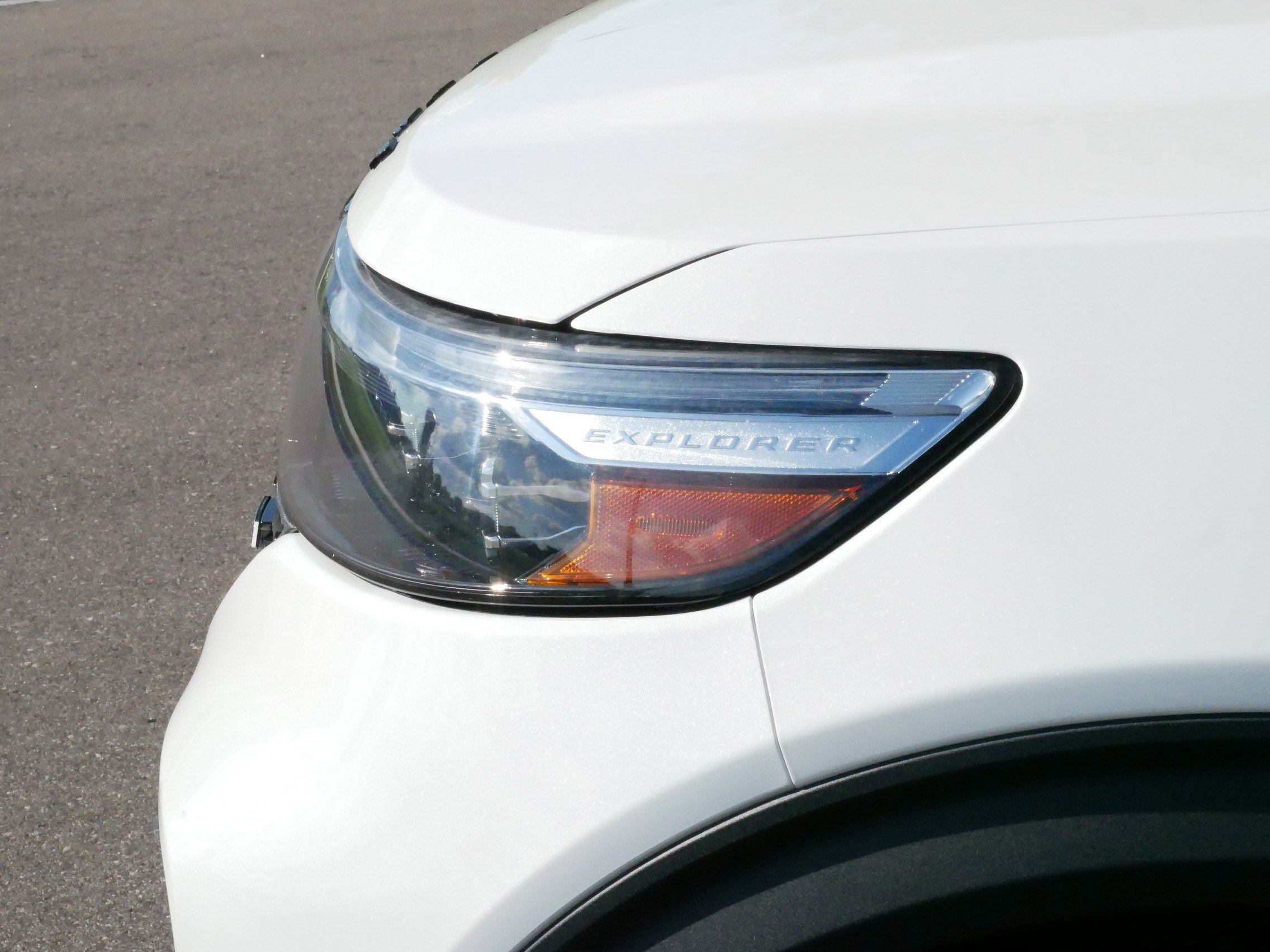 2023 Ford Explorer ST photo 15