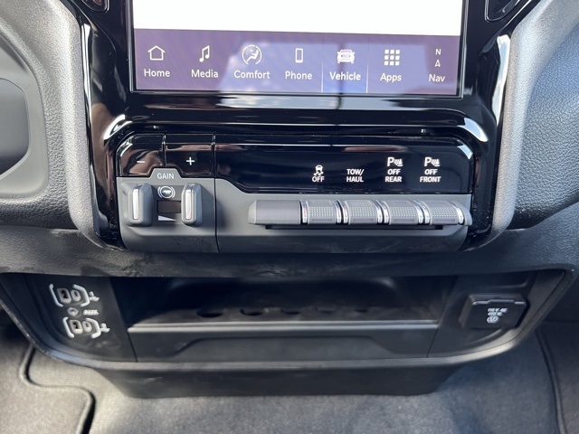 2025 Ram 3500 Tradesman photo 13