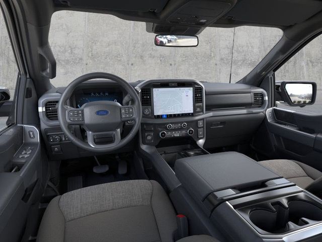 2025 Ford F-150 XLT photo 8