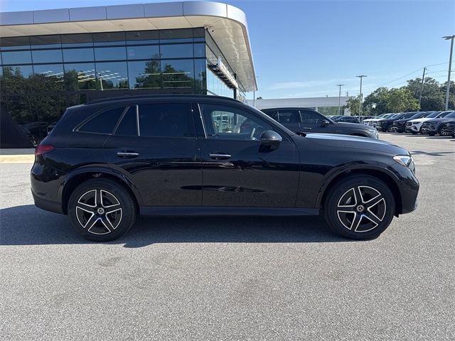 2025 Mercedes Benz GLC 350e 4MATIC photo 3