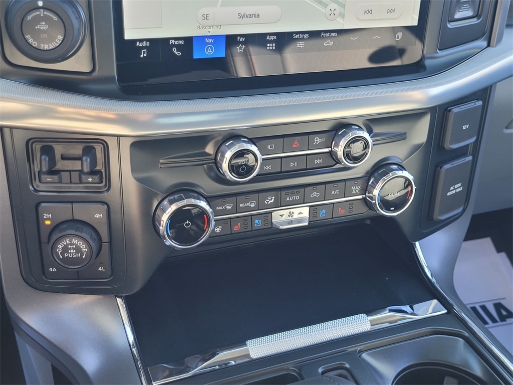 2025 Ford F-150 Lariat photo 21