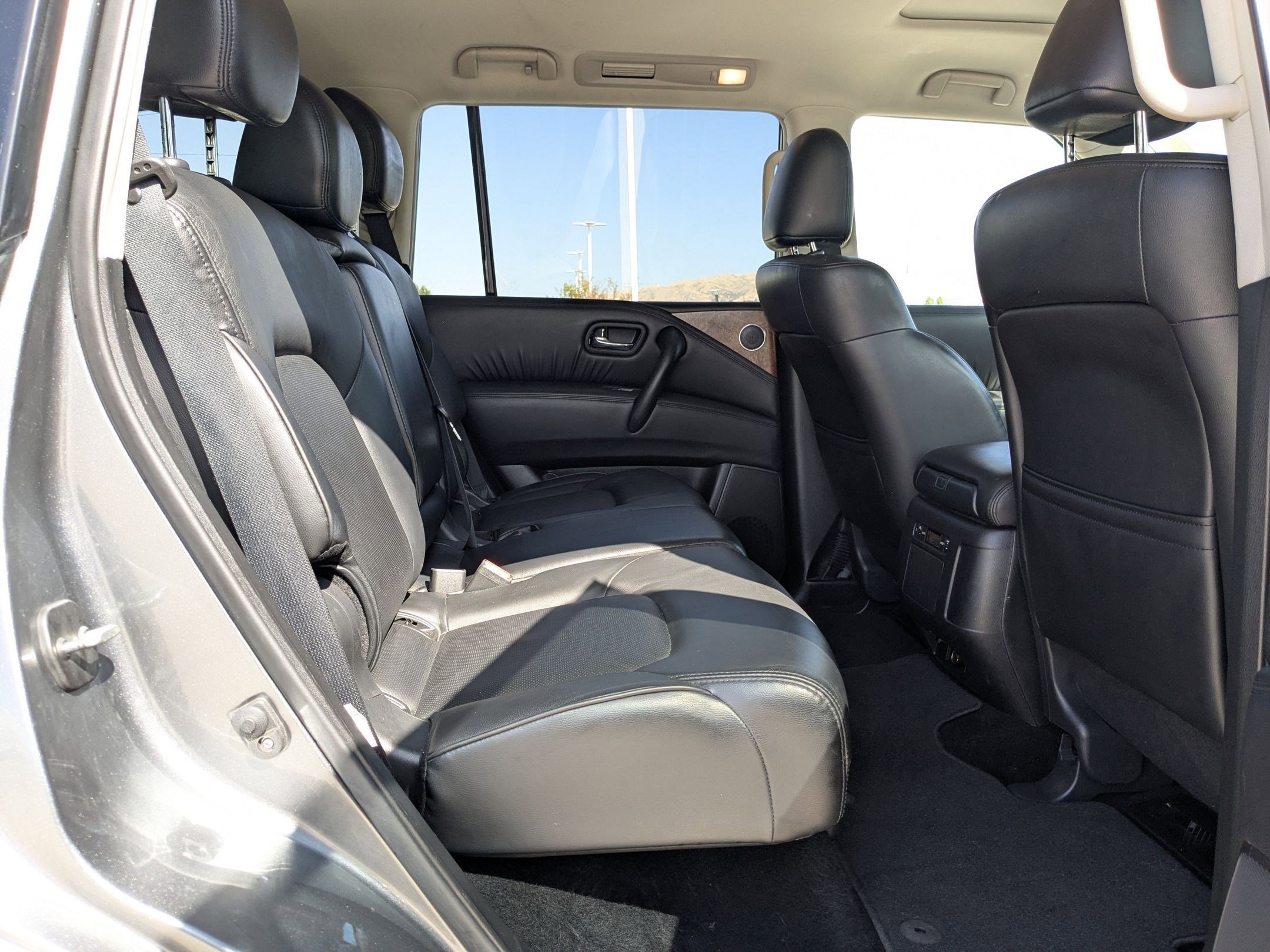 2024 Nissan Armada SL photo 21