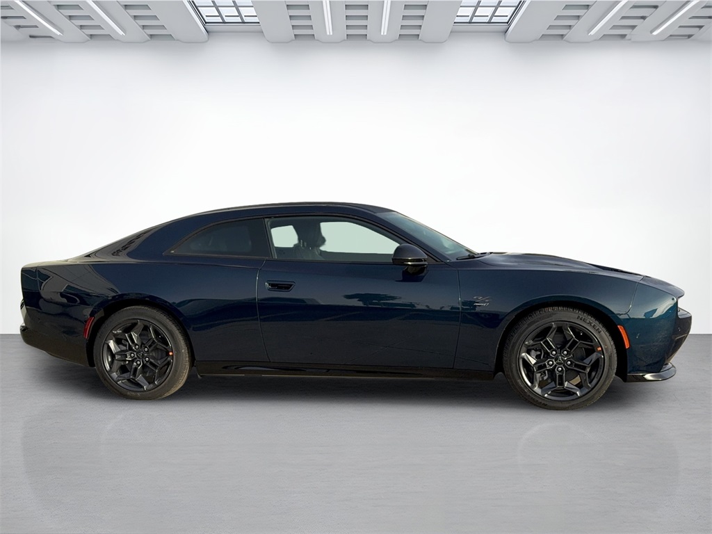 2025 Dodge Charger Daytona R/T photo 2