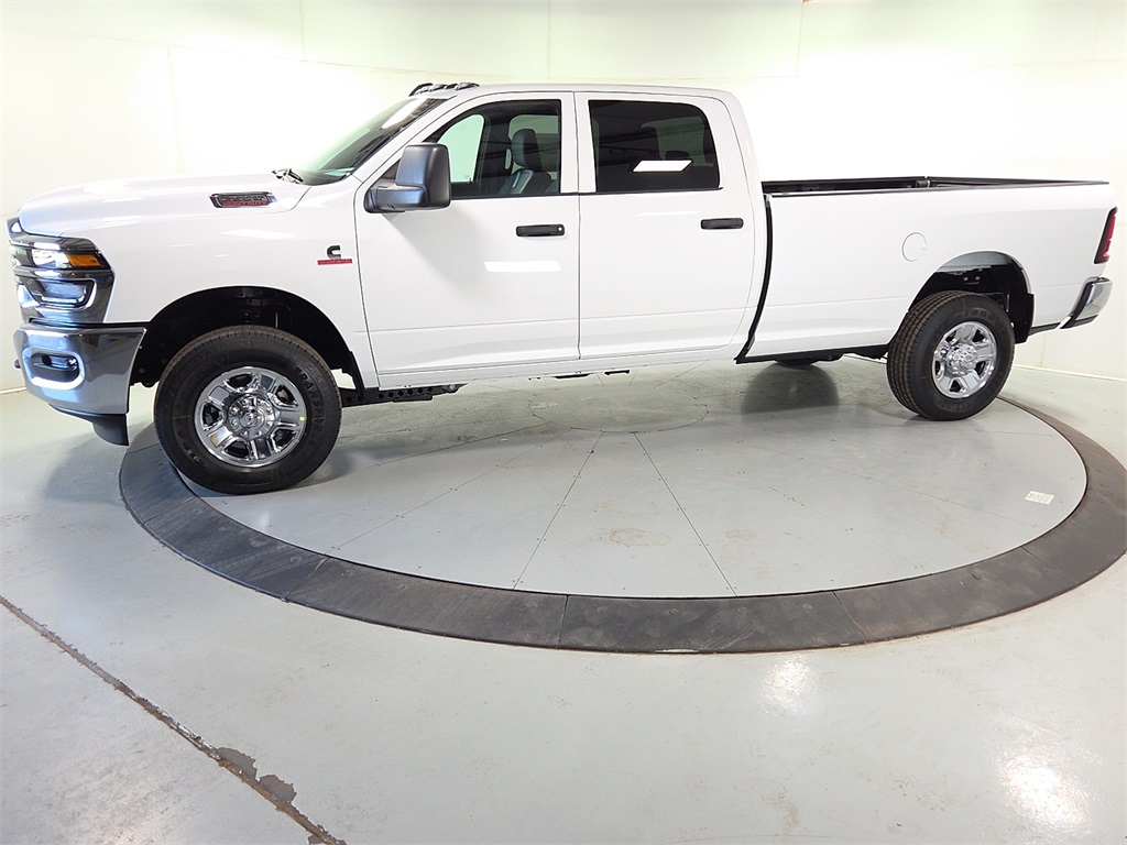 2026 Ram 2500 Tradesman photo 4