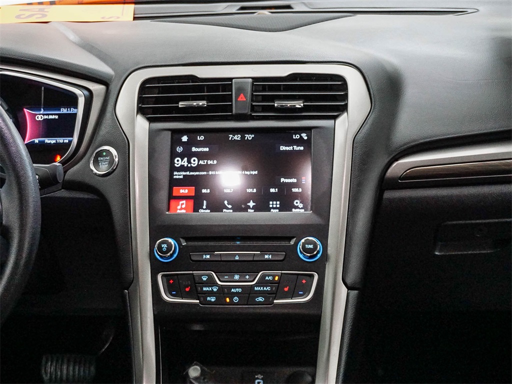 2017 Ford Fusion Energi SE photo 15