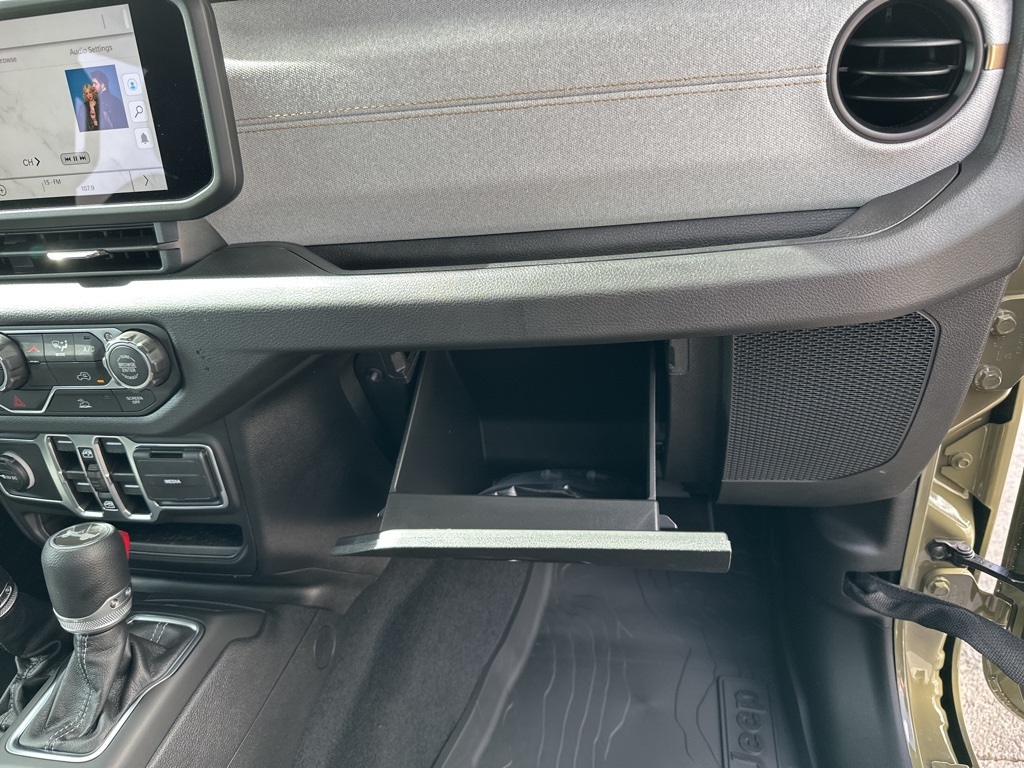 2025 Jeep Wrangler Sport photo 37