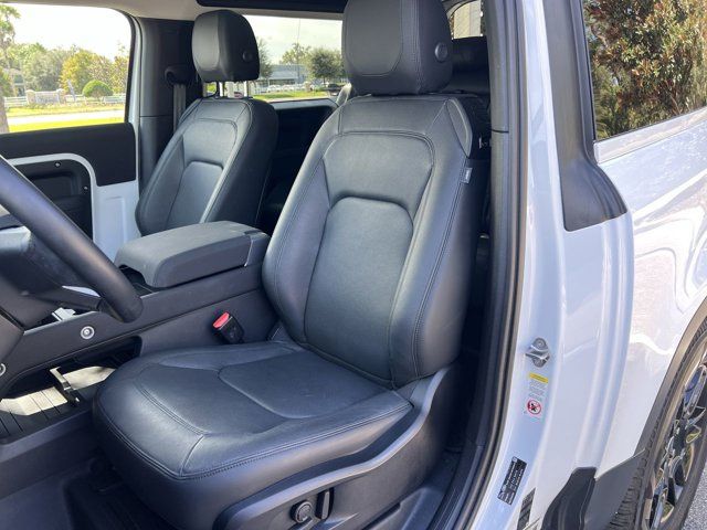 2023 Land Rover Defender 90 S photo 2