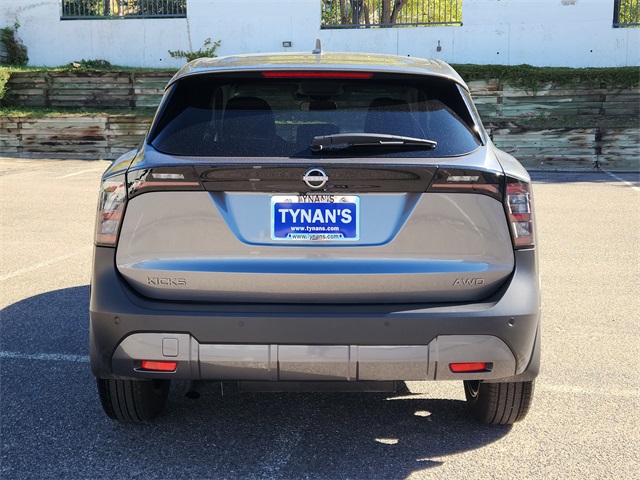 2025 Nissan Kicks SV photo 4
