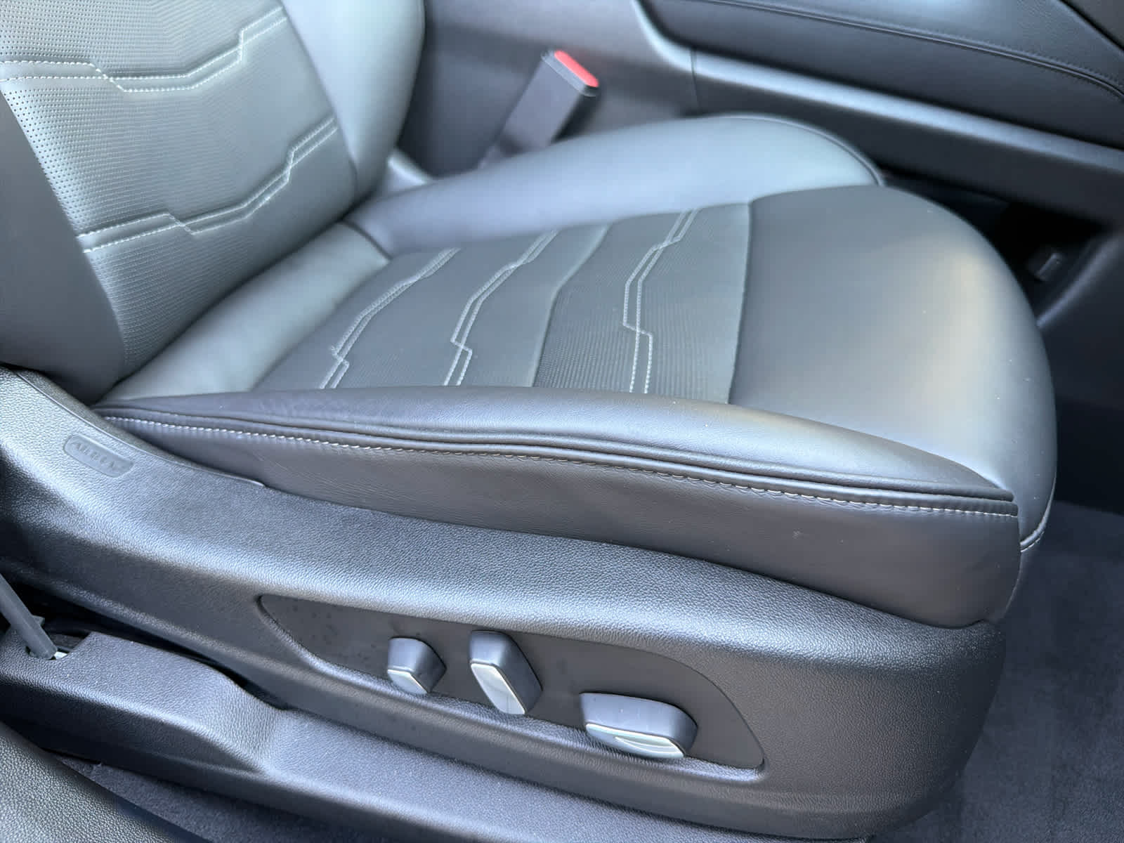 2024 Cadillac XT5 Platinum Premium Luxury photo 12