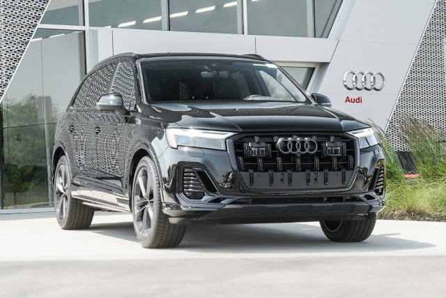2025 Audi Q7 Premium Plus