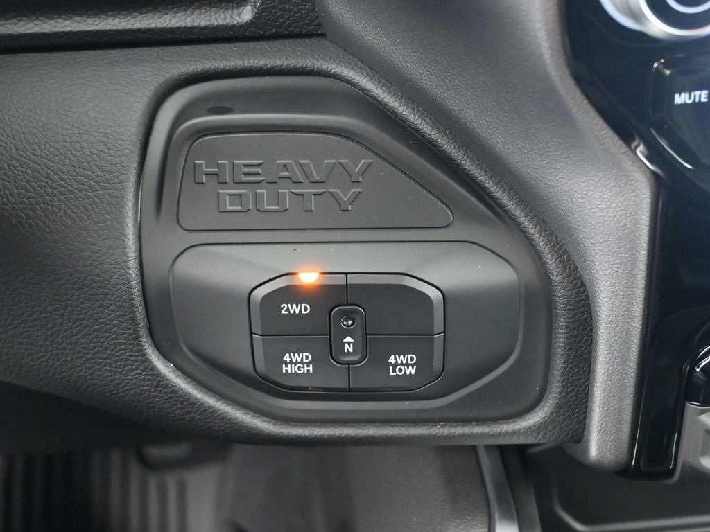 2025 Ram 2500 Big Horn photo 20