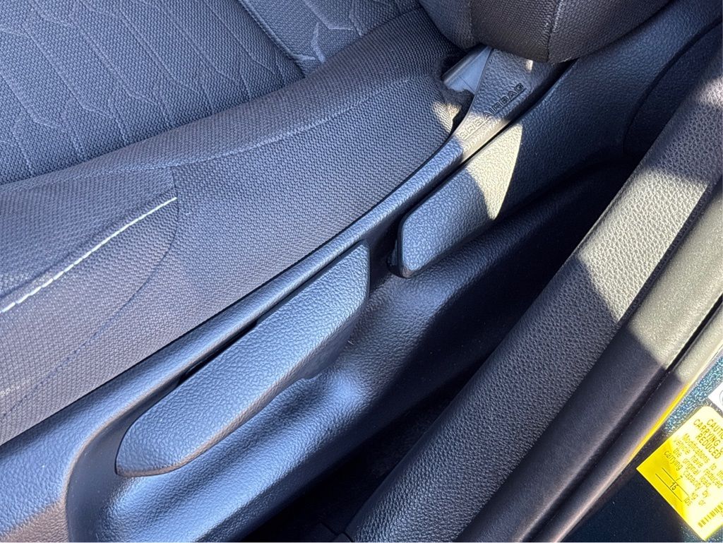 2022 Toyota Corolla SE photo 27