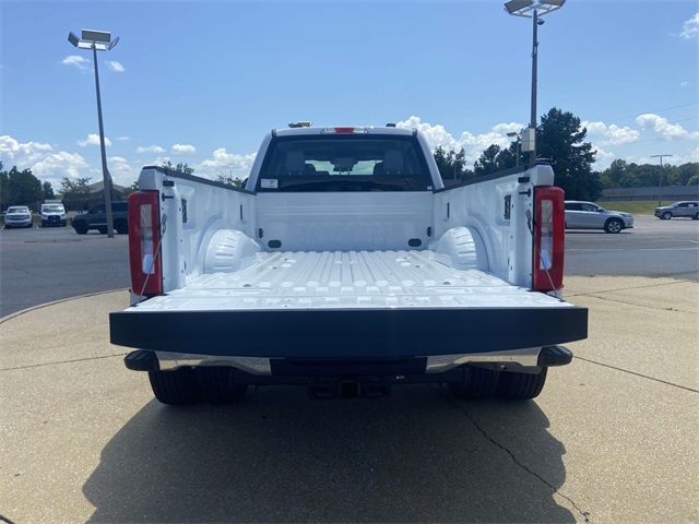 2025 Ford F-350 photo 8