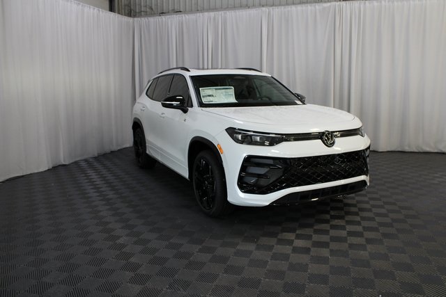 2025 Volkswagen Tiguan SE R-Line Black photo 17