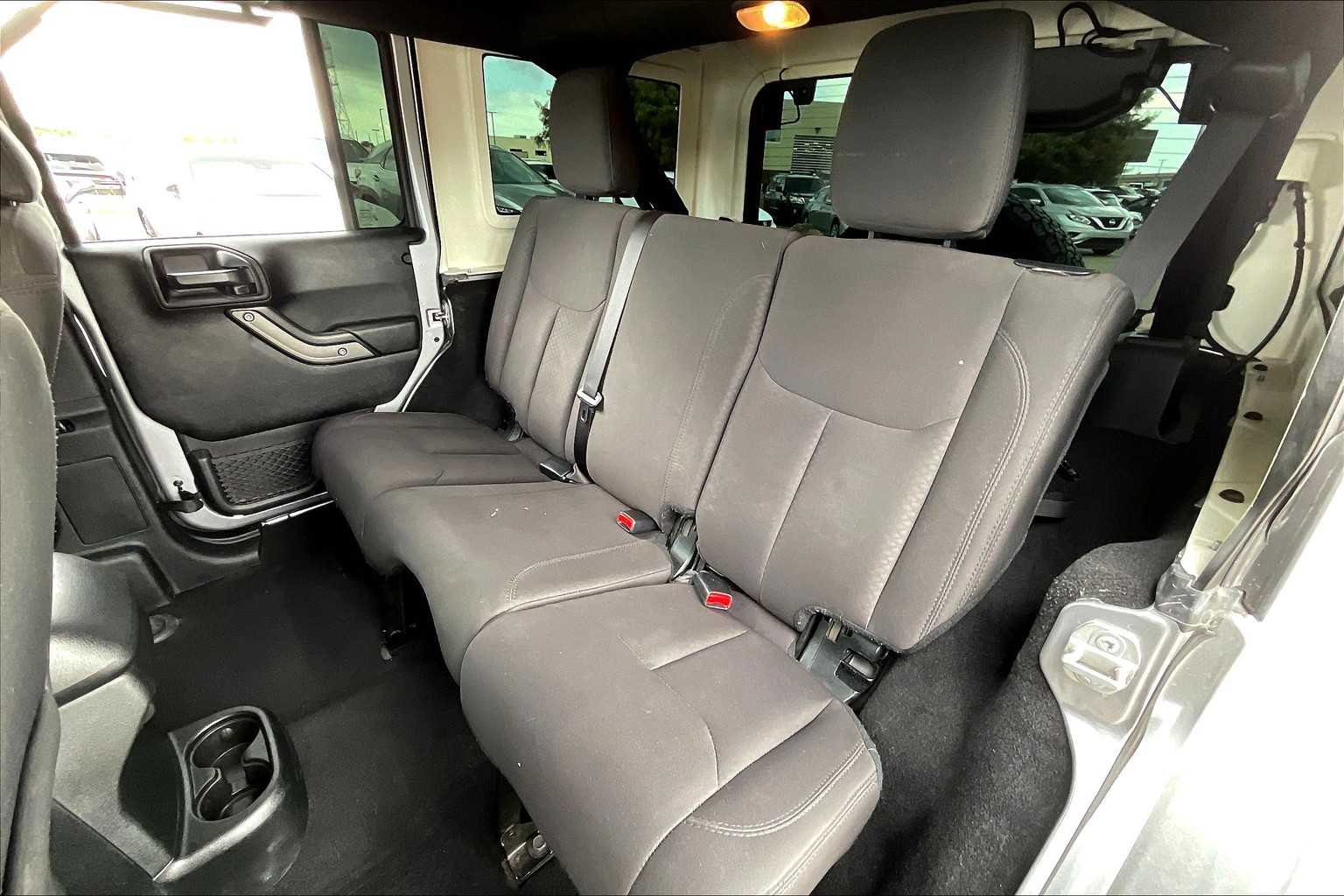 2018 Jeep Wrangler Unlimited Sport S photo 17