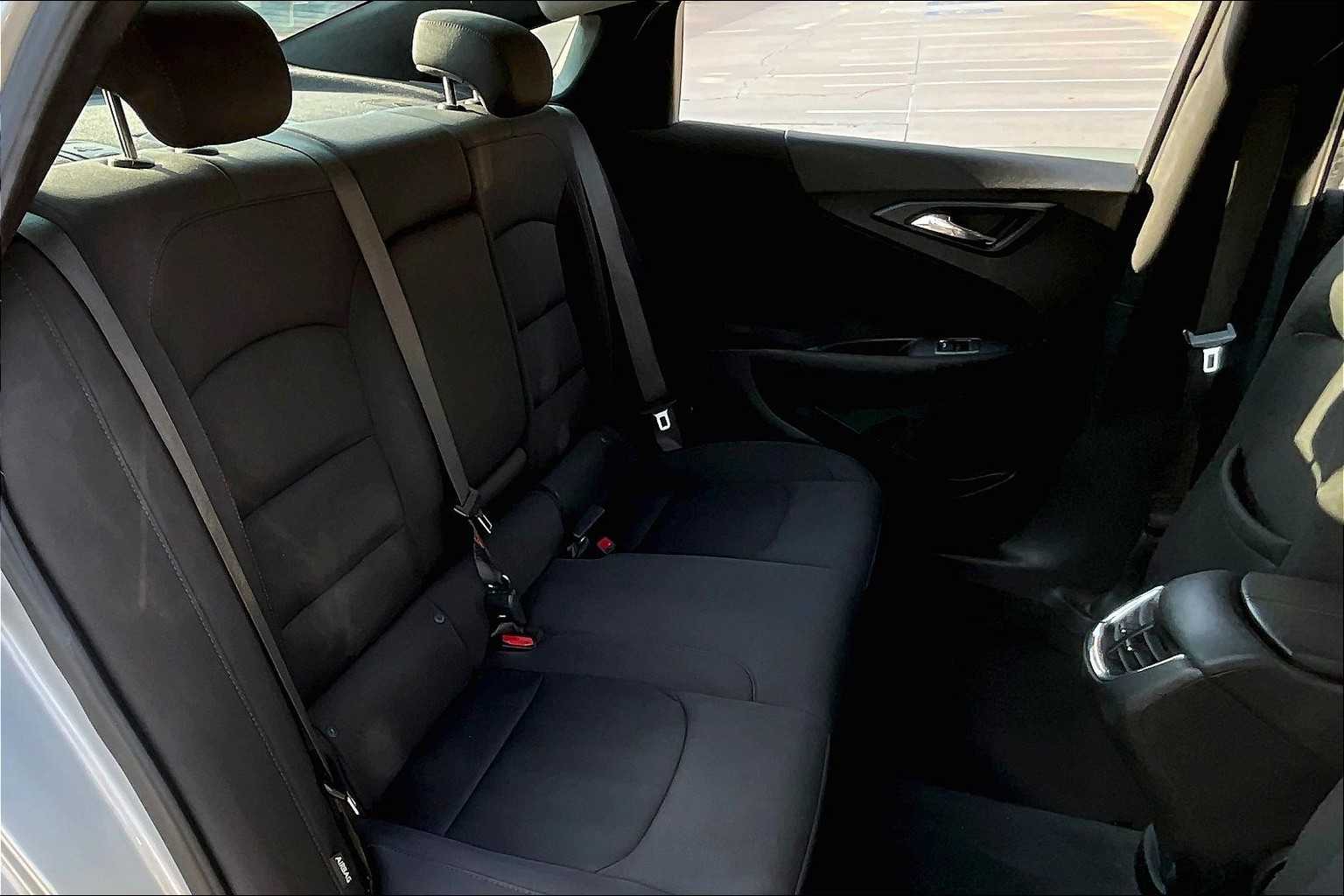 2021 Chevrolet Malibu 1LT photo 16