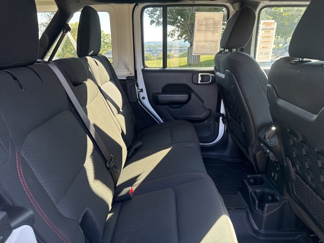 2021 Jeep Wrangler Unlimited Rubicon photo 11