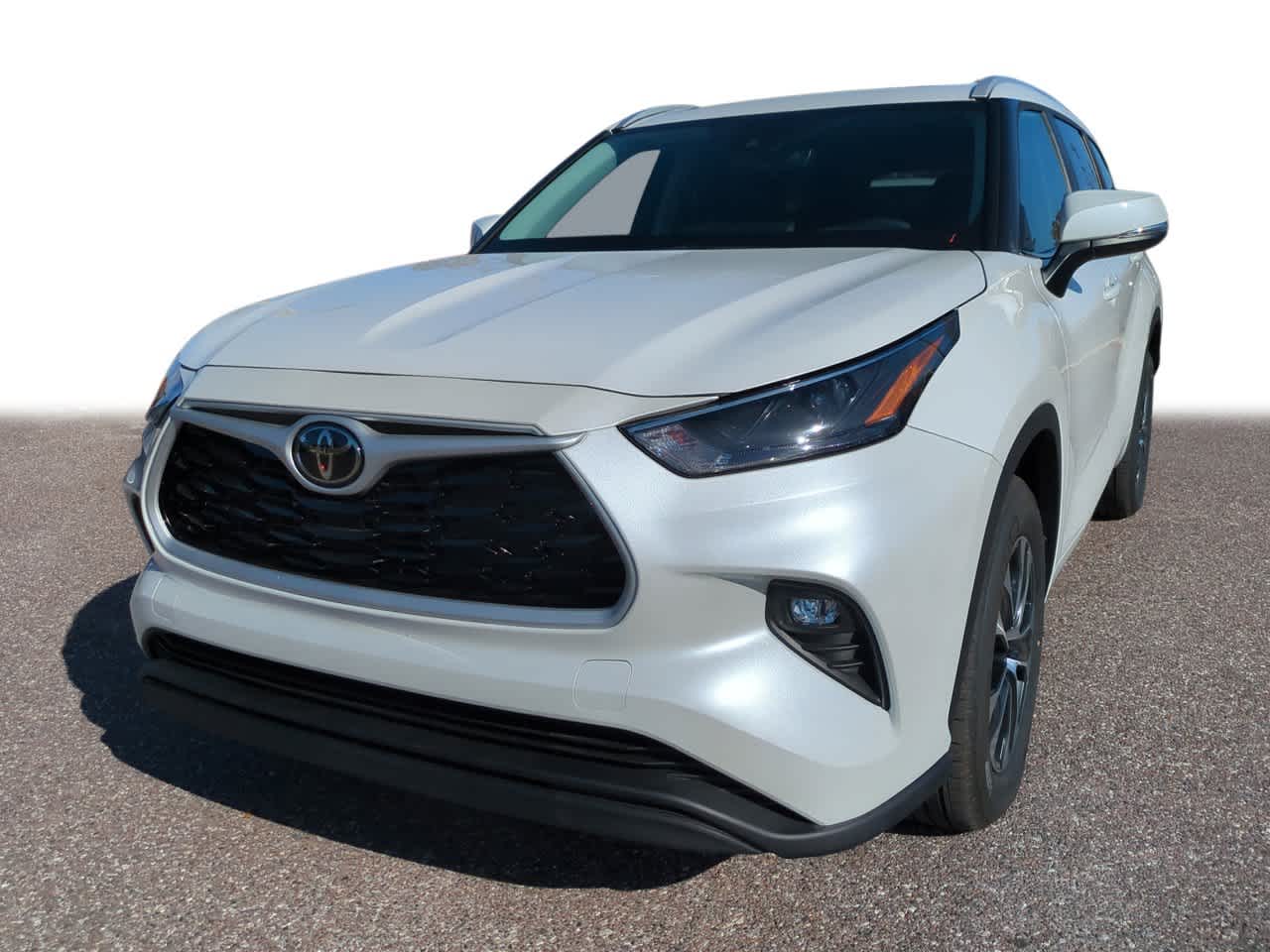 2025 Toyota Highlander XLE's photo