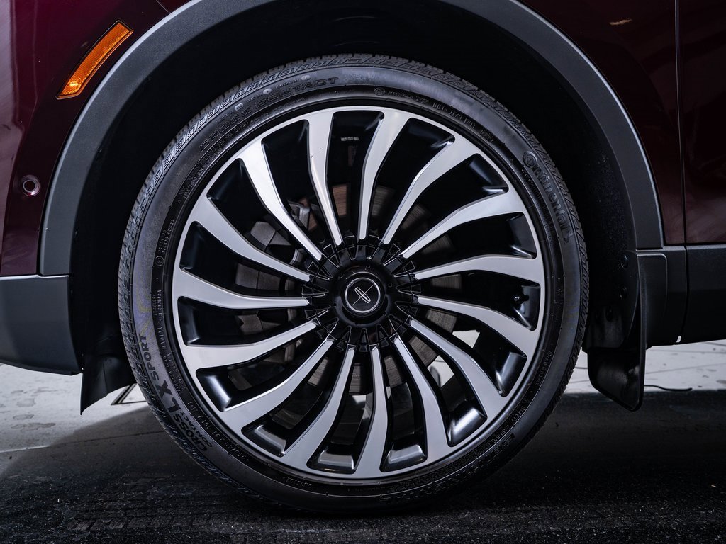 2022 Lincoln Nautilus Black Label photo 15