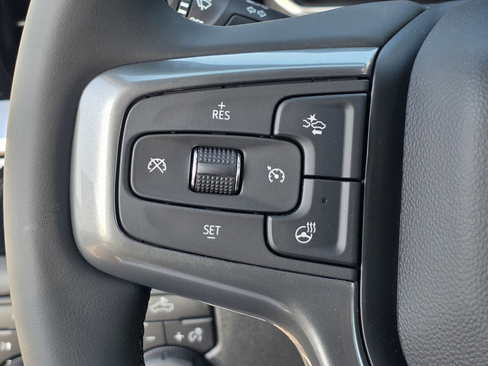2025 Chevrolet Silverado 1500 LT photo 32