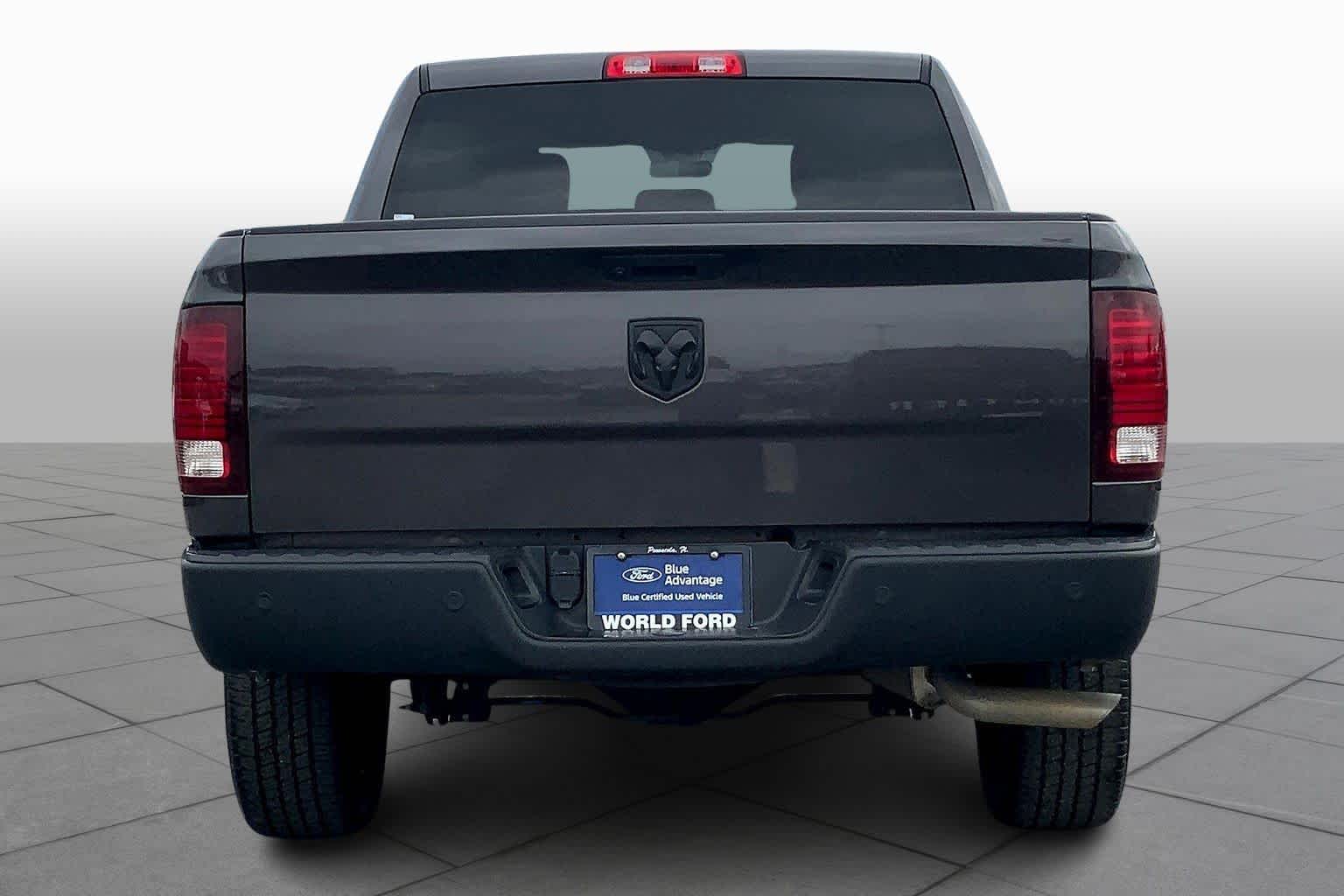 2024 Ram 1500 Classic Warlock photo 4