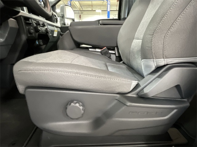 2025 Ford F-250 XL photo 18