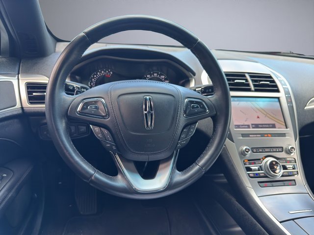 2020 Lincoln MKZ Standard photo 15