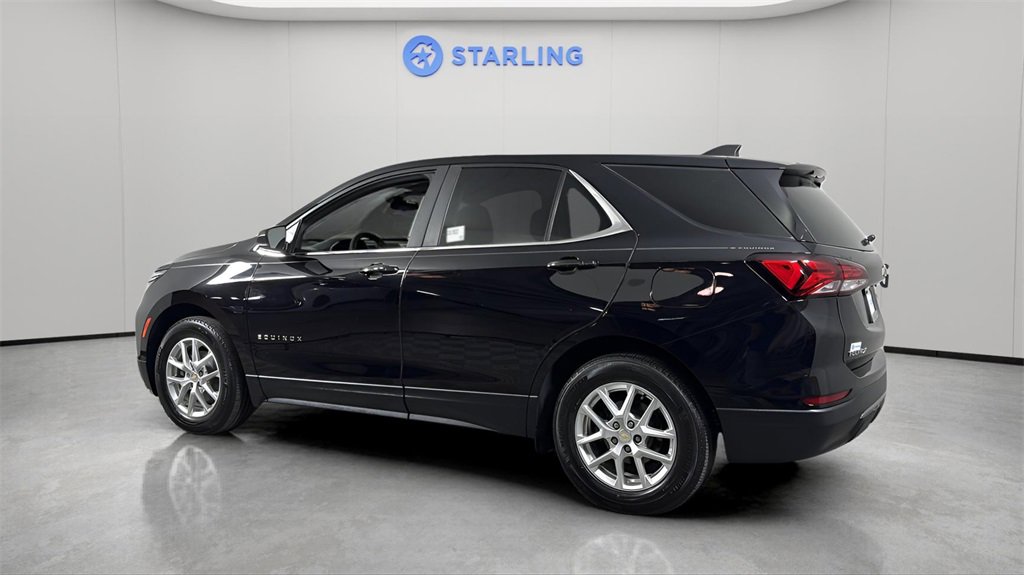 2023 Chevrolet Equinox LT photo 2